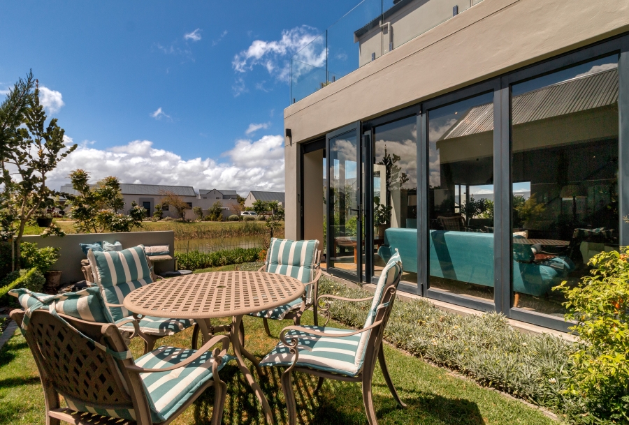 3 Bedroom Property for Sale in Aan de Wijnlanden Western Cape